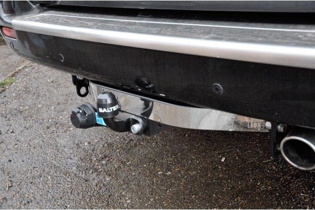 Фаркоп Baltex для Toyota Land Cruiser 100 VX 1998-2007 (с декор. пластиной) Фланцевое крепление. Артикул Y08A