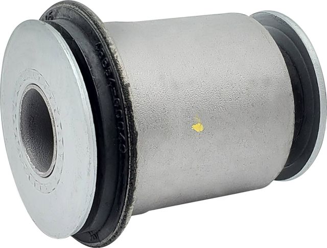 Сайлентблок переднего рычага подвески CTR. Артикул CVT-106R