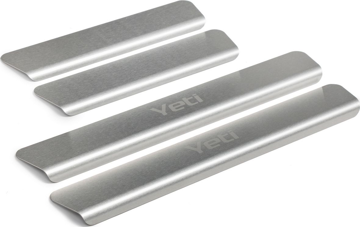 Накладки Rival на пороги (с надписью) для Skoda Yeti I рестайлинг 2013-2018. Артикул NP.5103.3