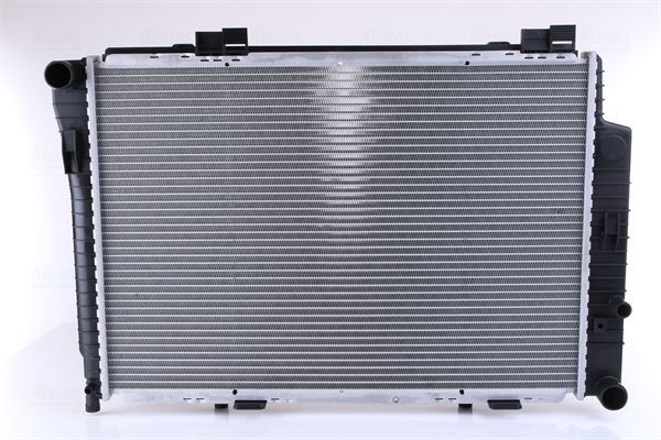 Радиатор охлаждения двигателя Nissens. Артикул 62752A
