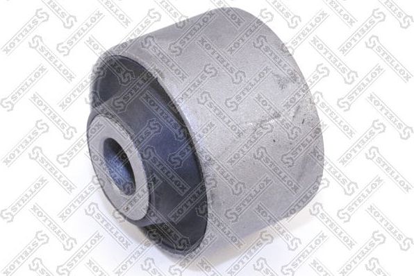Сайлентблок переднего рычага подвески Stellox. Артикул 77-00028-SX