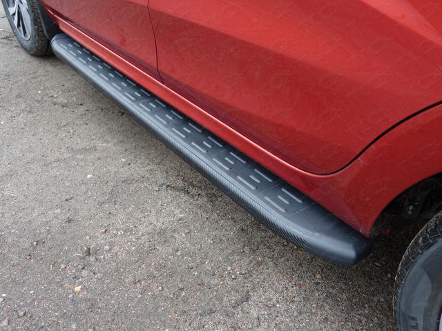 Пороги алюминиевые ТСС с пластиковой накладкой 1720 мм для Lada XRAY 2016-2022 Карбон черные. Артикул LADXRAY16-21BL