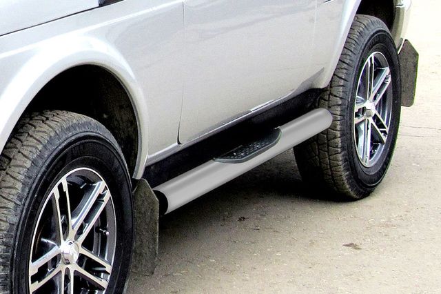 Пороги Slitkoff труба d76 с проступями для ВАЗ 2121 4х4 Urban 3дв. 2014-2026 Серебристые. Артикул NivUR003S