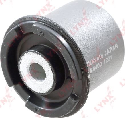 Сайлентблок переднего рычага подвески LYNXauto. Артикул B8400