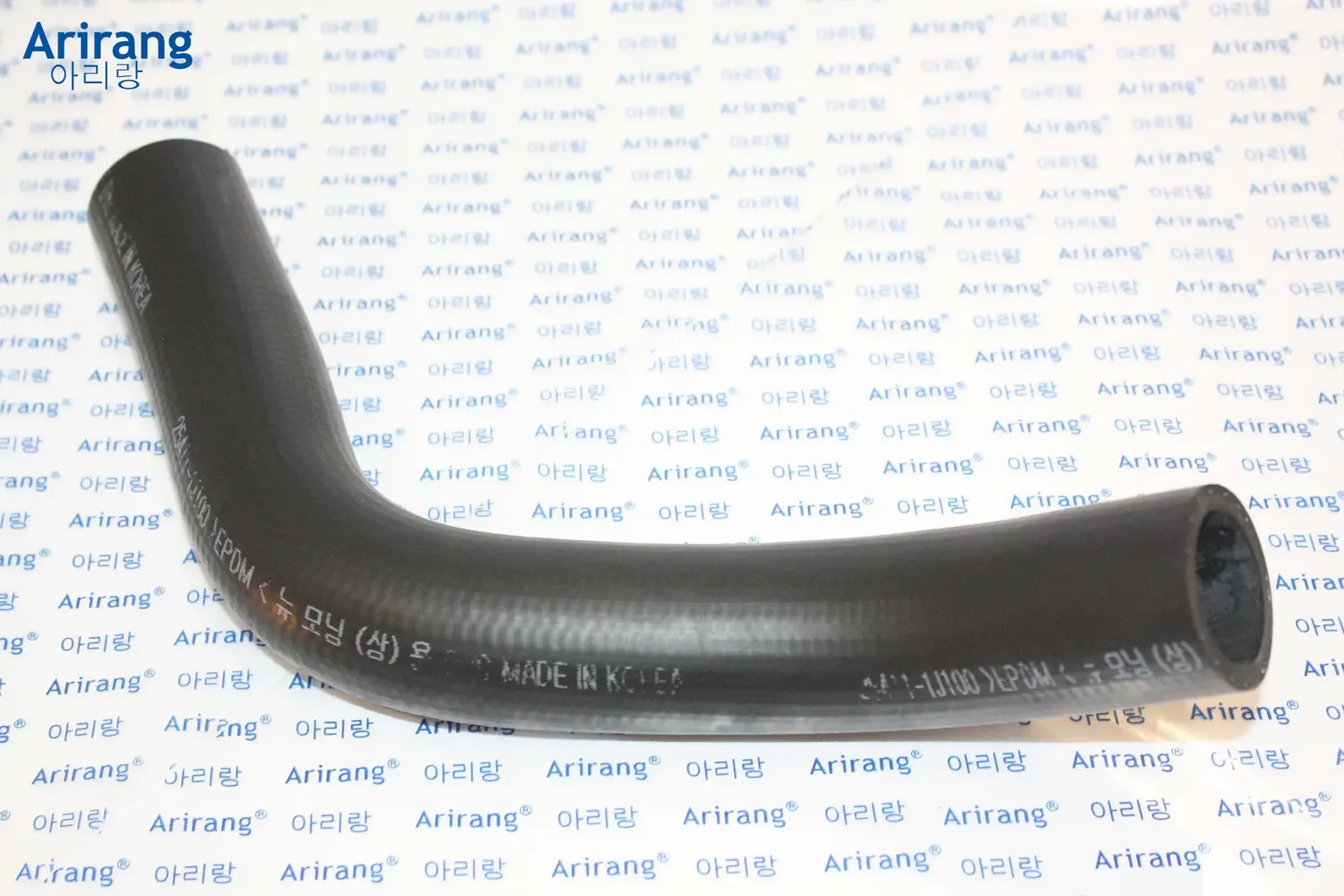Патрубок системы охлаждения (Arirang). Артикул ARG191080