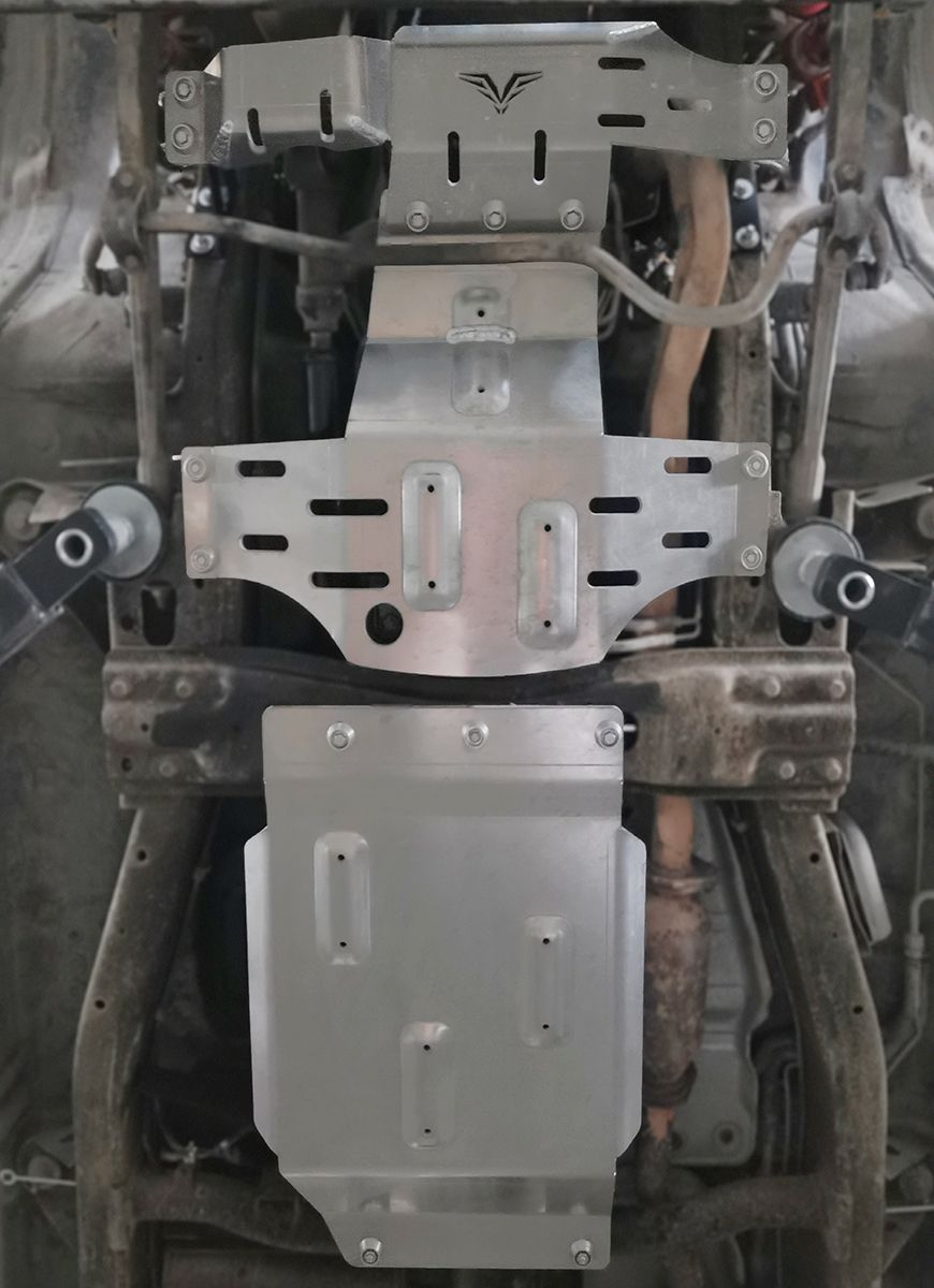 Защита алюминевая Falcon для радиатора, картера, РК, КПП Nissan Patrol Y61 1997-2010. Артикул 8119726183