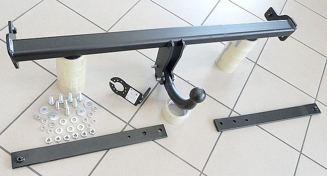 Фаркоп Steinhof для Seat Leon ST III универсал 2012-2020. Артикул S-158