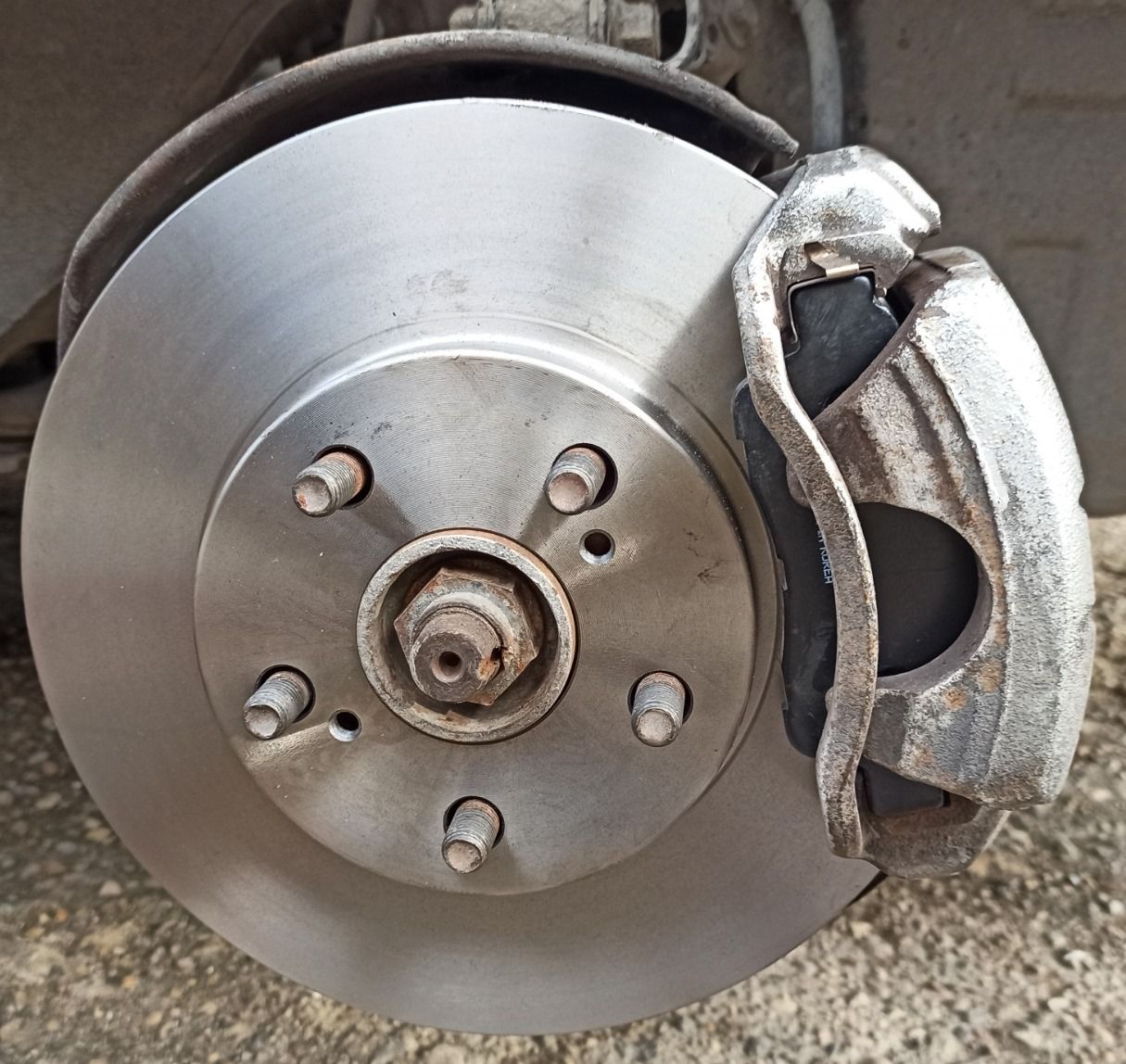 Тормозной диск Miles. Артикул K000339