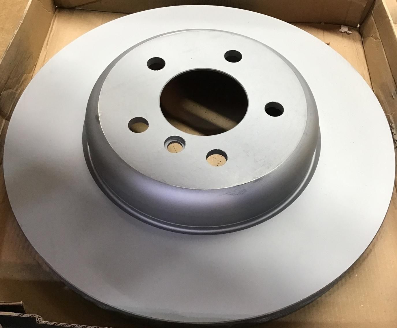 Тормозной диск Zimmermann Coat Z. Артикул 150.3483.20