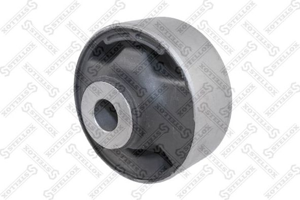 Сайлентблок переднего рычага подвески Stellox. Артикул 77-00003-SX