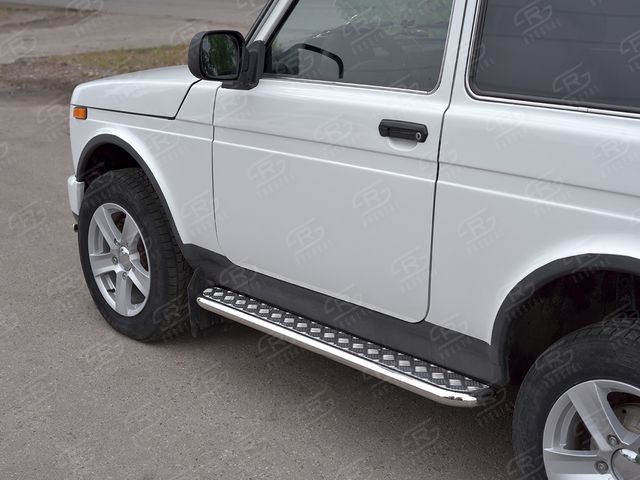 Защита порогов РусCталь труба d42 с листом (Лист алюм, проф.сталь) (вариант 2) для ВАЗ 4х4 Urban 3дв. 2014-2025. Артикул NUL-0028112