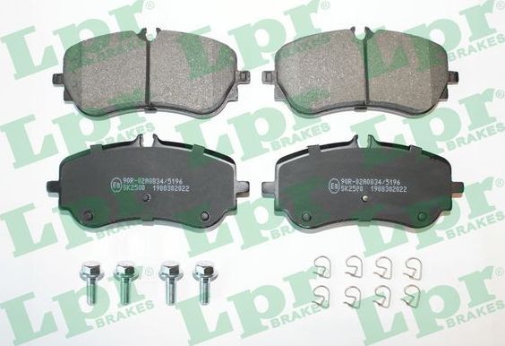 Тормозные колодки LPR. Артикул 05P2022