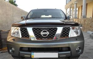 Дефлектор SIM для капота Nissan Navara D40 2005-2009. Артикул SNIPAT0412