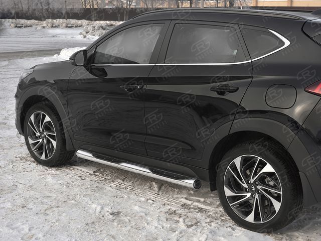Защита порогов RusStal труба d76 с накладкой (вариант 2) для Hyundai Tucson III рестайлинг 2018-2026. Артикул HTT-0031012
