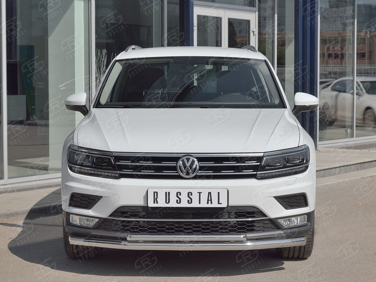 Защита RusStal переднего бампера d63 секции-d42 дуга для Volkswagen Tiguan II 2016-2020 (кроме Off Road). Артикул VGZ-002716
