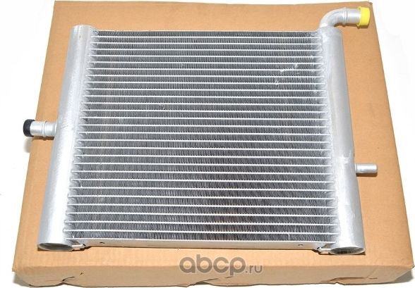 Радиатор низкотемпературный Land Rover. Артикул LR062670