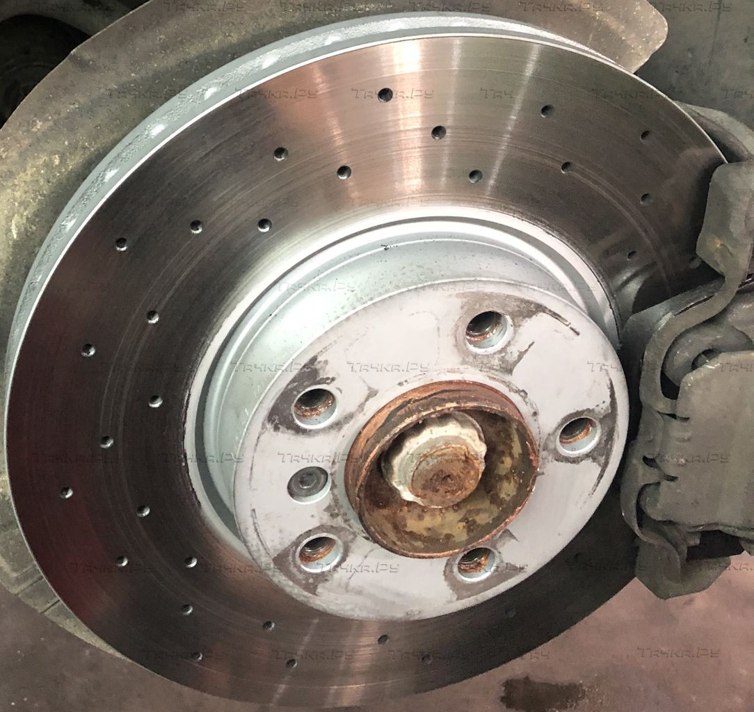 Тормозной диск Zimmermann Sport Coat Z. Артикул 150.3447.52