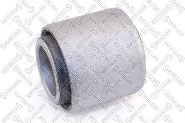 Сайлентблок переднего рычага подвески Stellox. Артикул 87-74121-SX