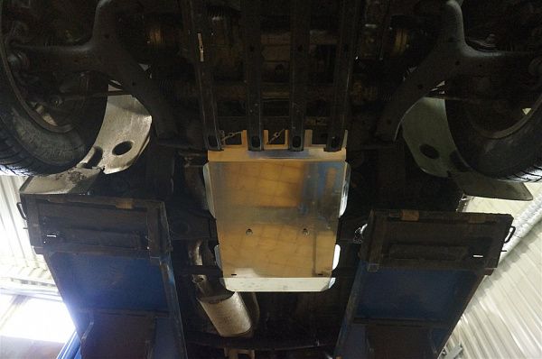 Защита алюминиевая АВС-Дизайн для КПП + РК Volkswagen Amarok I 2010-2016. Артикул 26.07ABC