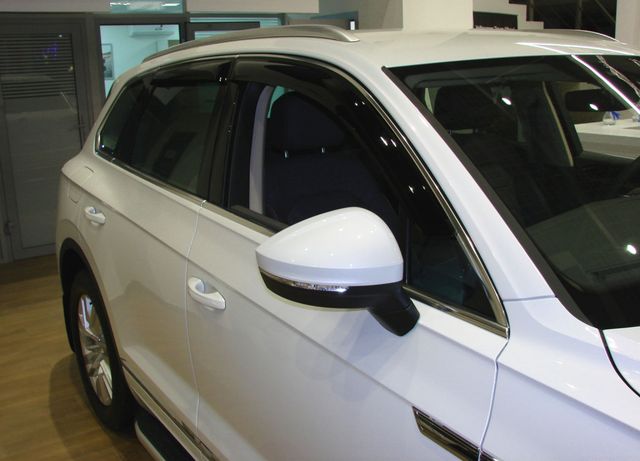 Дефлекторы SIM для окон Volkswagen Touareg III 2018-2026. Артикул SVOTOU1832