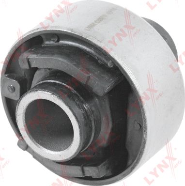Сайлентблок переднего рычага подвески LYNXauto. Артикул C9570