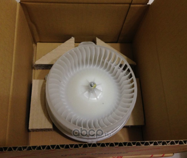 Мотор печки (электровентилятор отопителя) Toyota. Артикул 8710360481