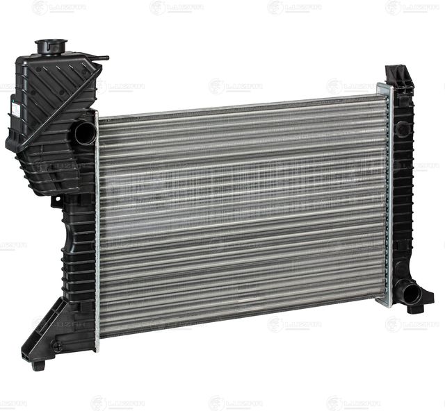 Радиатор охлаждения двигателя Luzar для Mercedes-Benz Sprinter 901, 902 1995-2006. Артикул LRc 1580