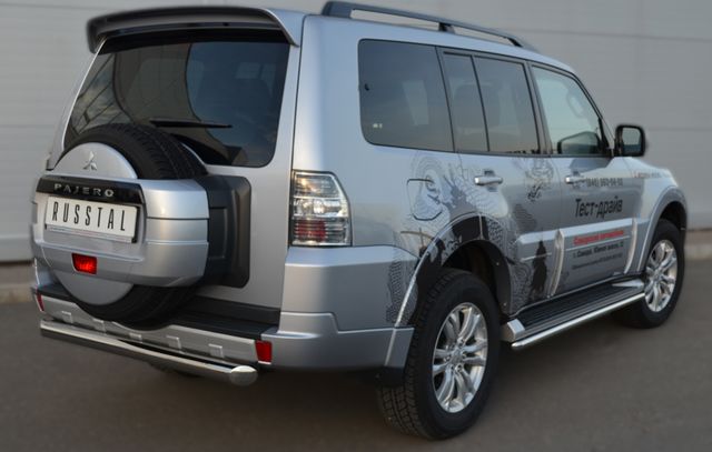 Защита RusStal заднего бампера d63 (дуга) для Mitsubishi Pajero IV 2012-2013. Артикул MP4Z-001040