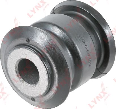 Сайлентблок переднего рычага подвески LYNXauto. Артикул C8802