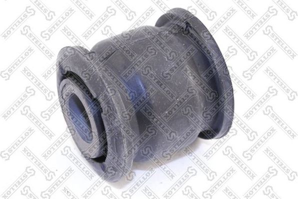 Сайлентблок переднего рычага подвески Stellox. Артикул 87-17004-SX