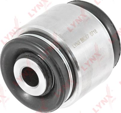 Сайлентблок переднего рычага подвески LYNXauto. Артикул B8067