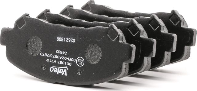 Тормозные колодки Valeo First. Артикул 301067