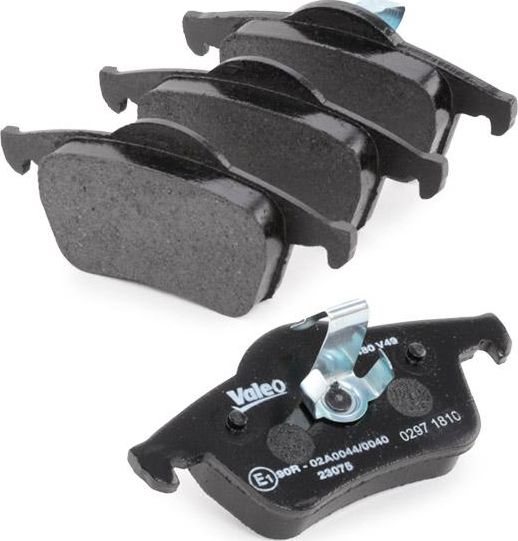 Тормозные колодки Valeo First. Артикул 301480