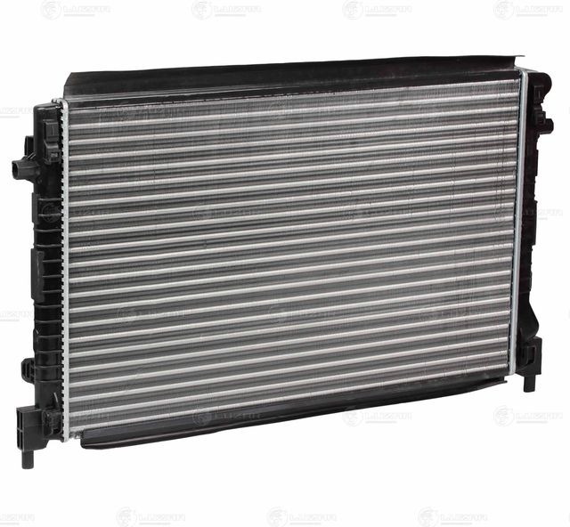 Радиатор охлаждения двигателя Luzar для Skoda Octavia A7 2014-2019. Артикул LRc 1851
