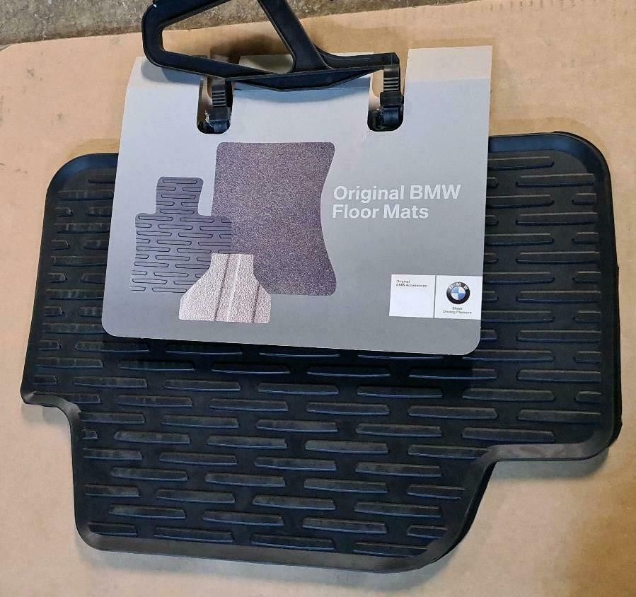 Коврики BMW (OEM) оригинальные 3D для салона BMW 1 E87 2004-2011 задние. Артикул 51470429185