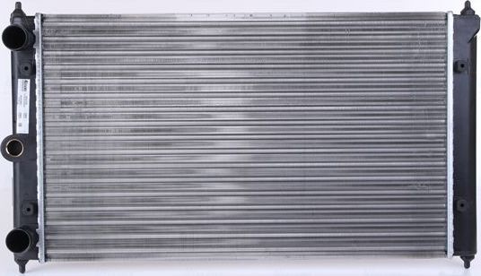 Радиатор охлаждения двигателя Nissens для Volkswagen Polo II 1990-1994. Артикул 651731