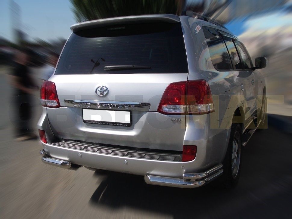 Защита Tamsan заднего бампера d76/42 углы двойные для Toyota Land Cruiser 200 2007-2012. Артикул TRG05DD7642UM.59.46