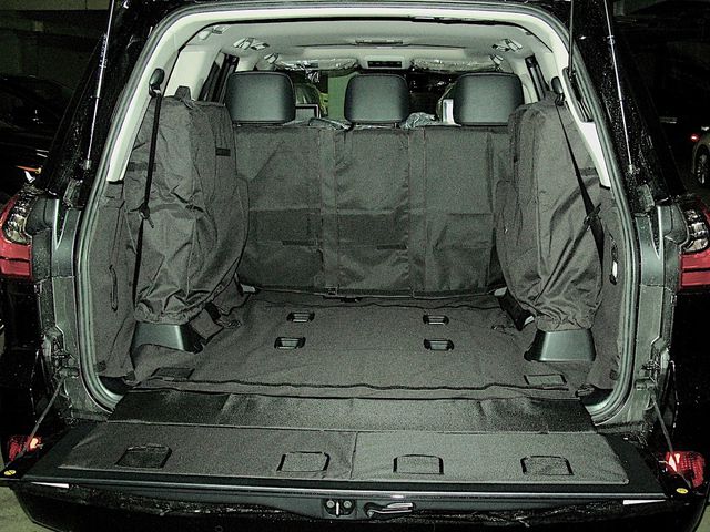 Защитный чехол AUTOSMSTUDIO "Maxi" в багажник автомобиля для Lexus LX 450d (7 мест) 10.2015-2026, коричневый. Артикул TP-LC200-MLUX-BR