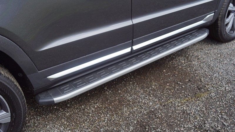 Пороги алюминиевые ТСС с пластиковой накладкой 1820 мм для Changan CS95 new 2.0L 4WD 2024-2026 Карбон серые. Артикул CHANCS95NEW24-06SL