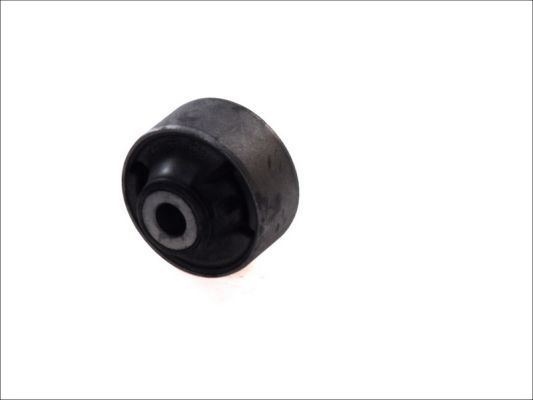 Сайлентблок переднего рычага подвески Yamato. Артикул J48016BYMT