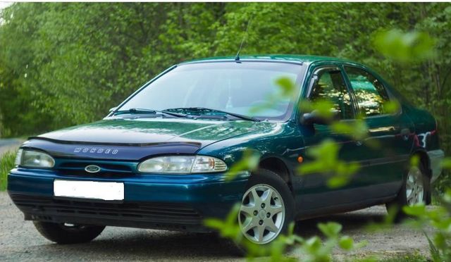 Дефлектор VT52 для капота Ford Mondeo II 1993-1995. Артикул FR39VT