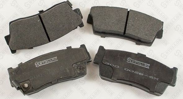 Тормозные колодки Stellox передние для Geo Tracker 1988-1998. Артикул 300 002B-SX