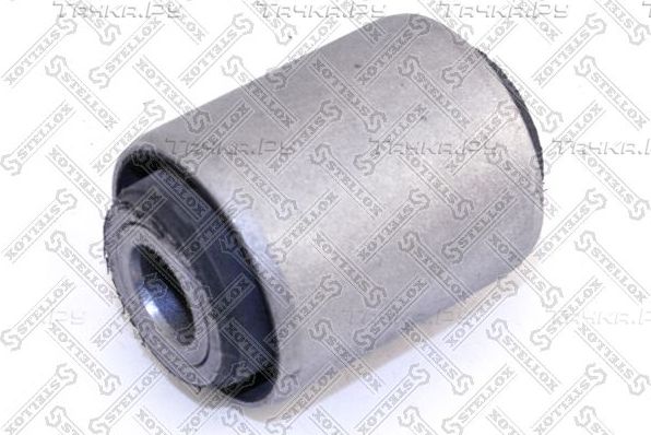 Сайлентблок переднего рычага подвески Stellox. Артикул 87-51077-SX