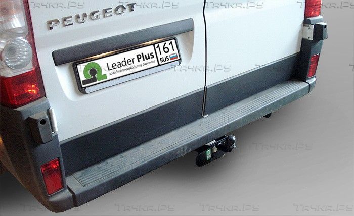 Фаркоп Лидер-Плюс для Peugeot Boxer L4 2006-2026. Фланцевое крепление. Артикул P105-FC