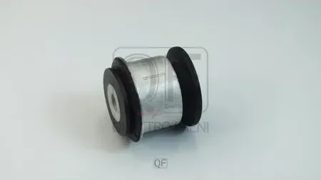 САЙЛЕНТБЛОК НИЖНЕГО ПЕРЕДНЕГО РЫЧАГА (Quattro Freni). Артикул QF30D00170