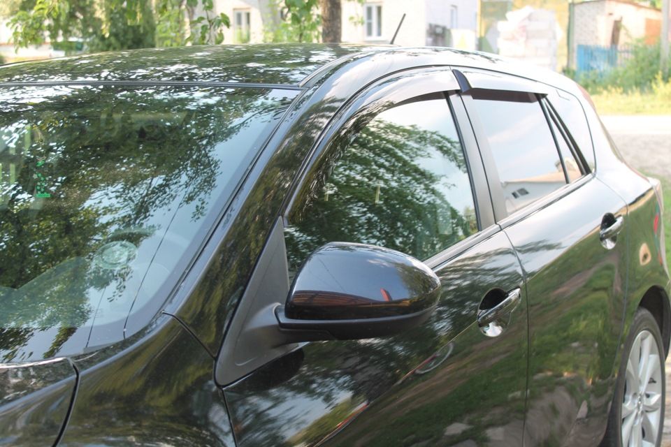 Дефлекторы Cobra Tuning для окон Mazda 3 II BL хэтчбек 2009-2012. Артикул M21409