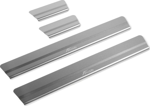 Накладки Rival на пороги (с надписью) для Ford Fiesta VI рестайлинг 2015-2026. Артикул NP.1807.3