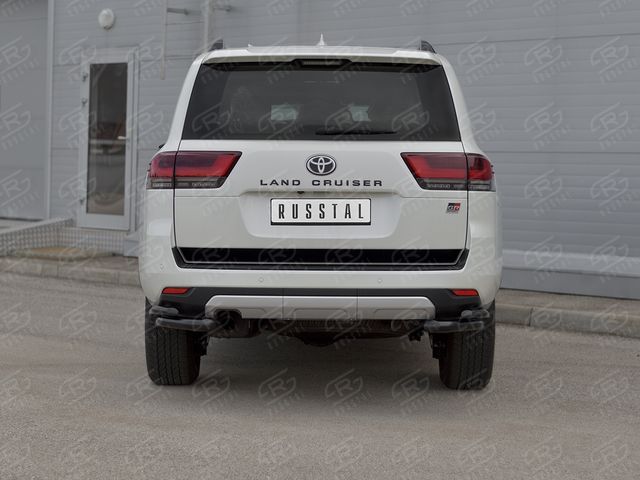 Защита RusStal заднего бампера уголки d63секции-d42секции для Toyota Land Cruiser 300 GR Sport 2021-2026 Черная. Артикул TLCZ-003979CH