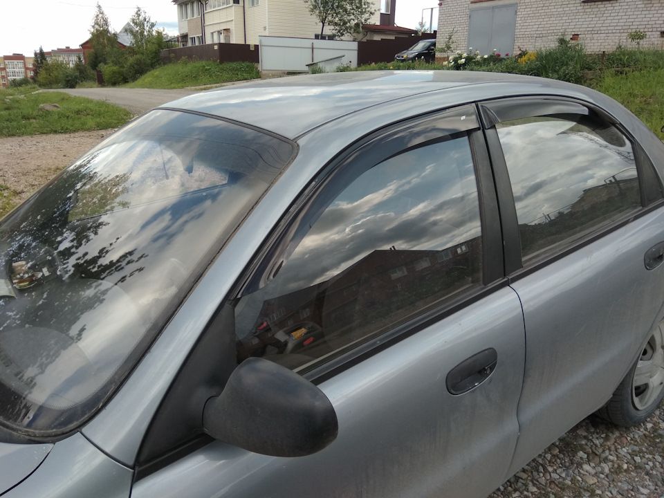 Дефлекторы Cobra Tuning для окон Chevrolet Lanos седан 2005-2009. Артикул C30905