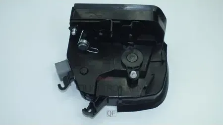 ЗАМОК ДВЕРИ RR RH (Quattro Freni). Артикул QF10K00024